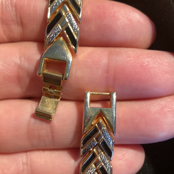 Chevron Pattern bracelet - Picture 2 of 7